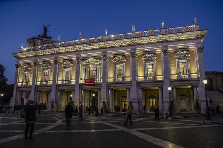 200 - Italia - Roma - plaza de Campidoglio - palacio Nuevo y museo Capitolino